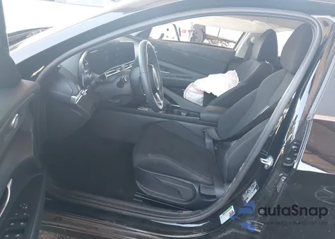 2024 Hyundai Elantra Sel z USA, uszkodzony, nr VIN KMHLS4DG1RU798936